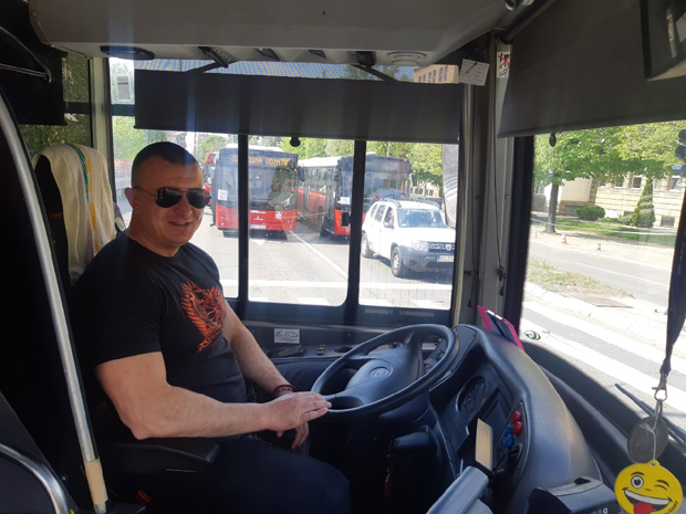 Исповест возача коме је младић (17) украо аутобус: Дечко нема дозволу, а вози као професионалац! (ФОТО)